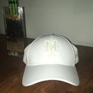 Youth White Mets SnapBack